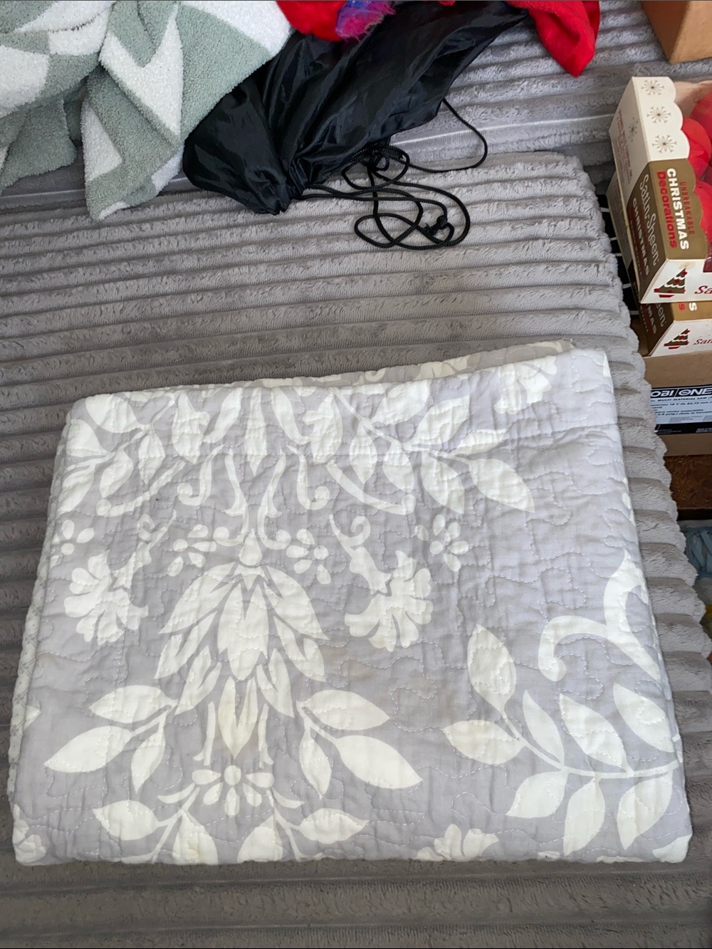 LAURA ASHLEY VENETIA QUILT COVERLET TWO SHAMS GRAY AND WHITE